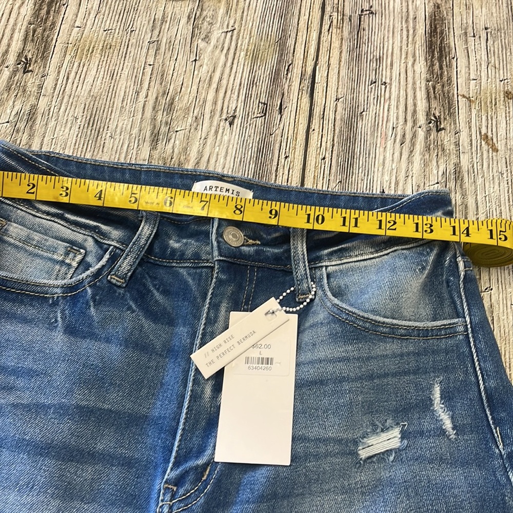 NWT Distressed HIGH RISE BERMUDA SHORTS - Picture 12 of 13